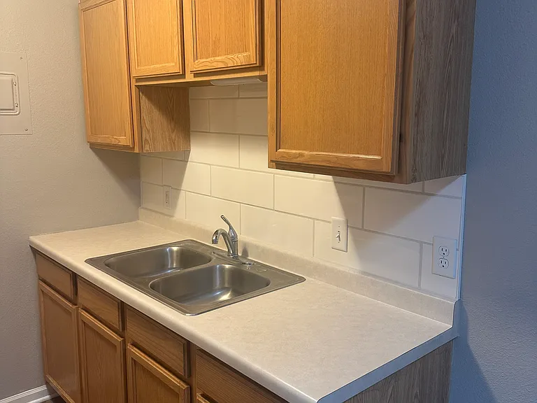 1314 W Pasewalk Ave #16 — Photo 8