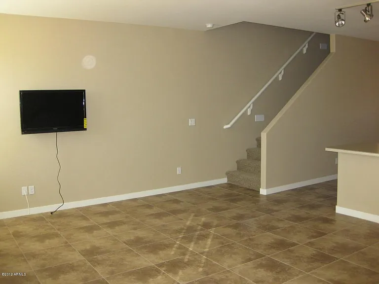 1119 E Cedar St — Photo 6