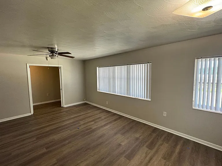 1602 E Sparkman Rd — Photo 3