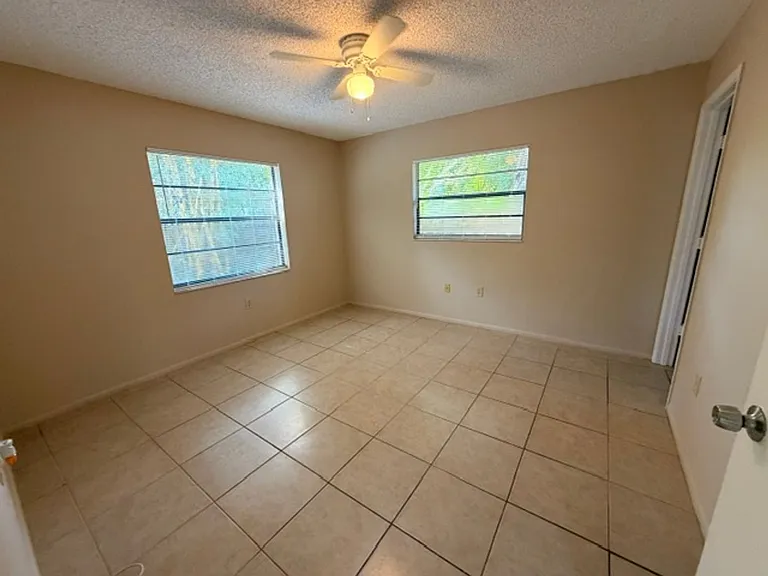 4445 Worcester Rd — Photo 14