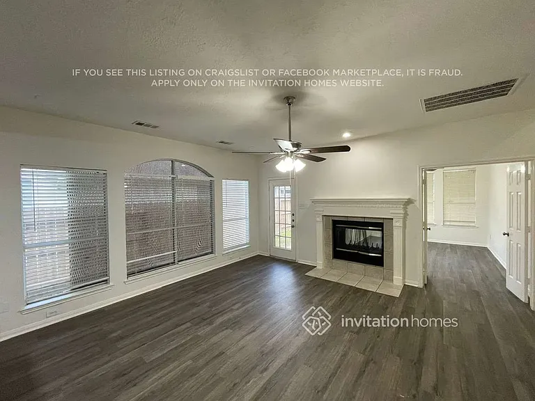 15726 Stiller Park Dr — Photo 2