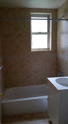 2nd image of 2612 West St APT 5E