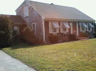 1090 Hope St, Bristol, RI 02809