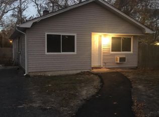 253 McKinley Dr, Mastic Beach, NY 11951