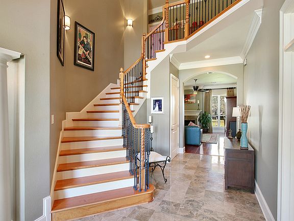 3rd image of 105 Cypress Ln
