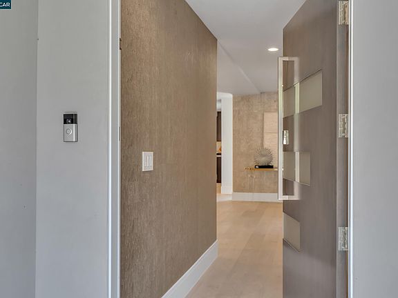 4th image of 127 Caminar Way