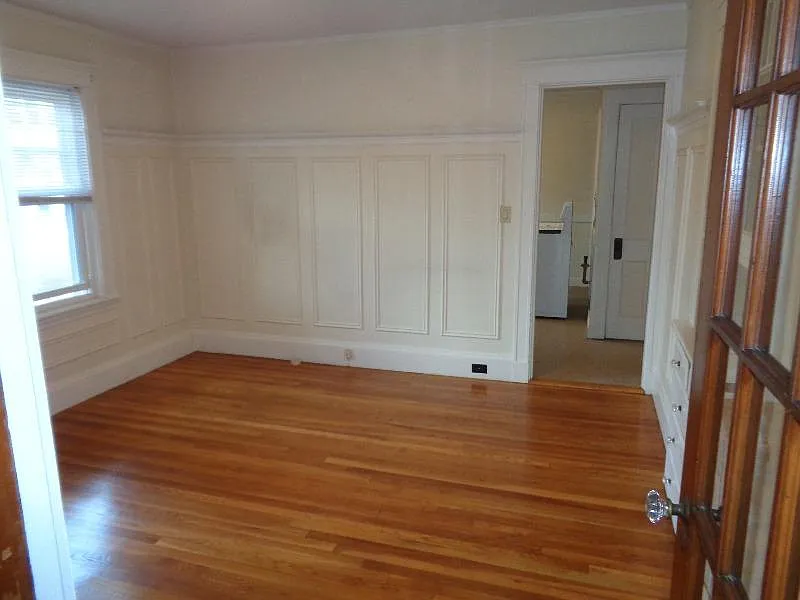2 bed, 1200 sqft, $2,500 — Photo 2