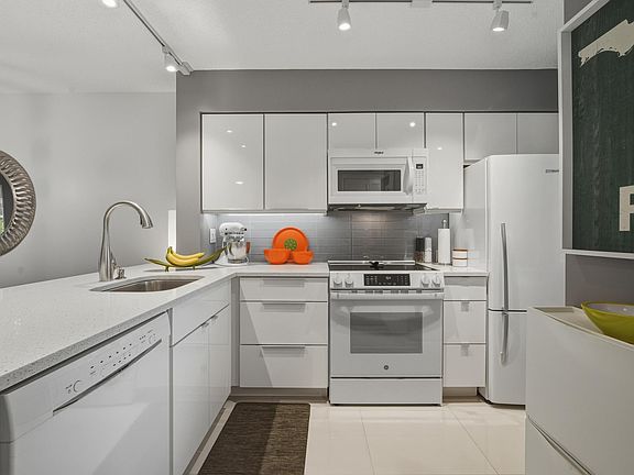 5th image of 2226 N Cypress Bend Drive #102