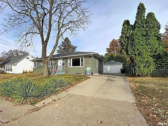 3rd image of 3855 26th Ave