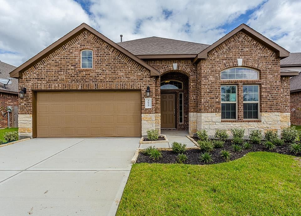 1st image of 3023 Forest Creek Dr