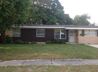 7233 Stonehurst Rd N, Jacksonville, FL 32277