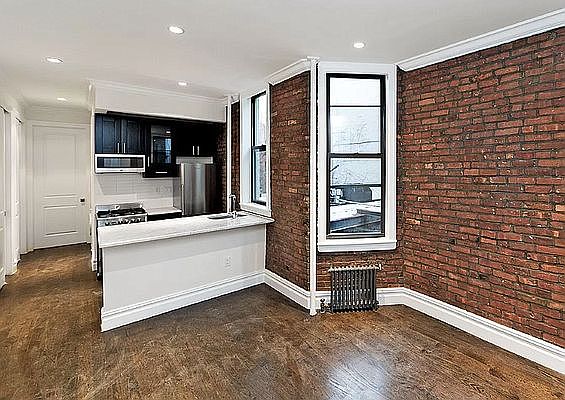 2nd image of 128 2nd Ave APT C4