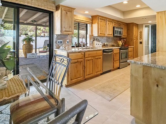 5th image of 3533 Desert Rose Dr
