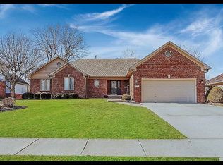 536 Vanhoy Dr, Greenwood, IN