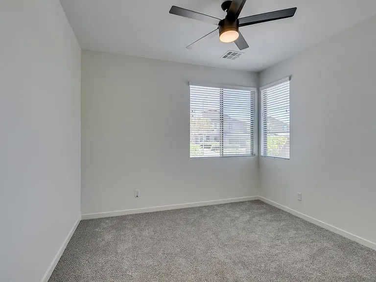 6915 Fordham Creek St — Photo 30