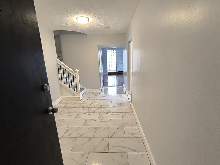 909 Park Ave #421E — Photo 18