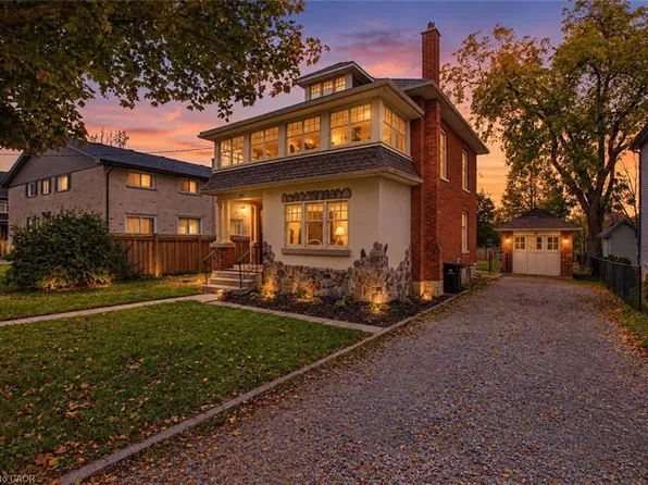 437 Garden St, Cambridge, ON N3H 4E1