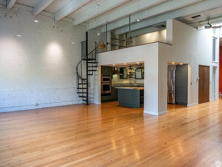 80 S Jackson St #408 — Photo 4