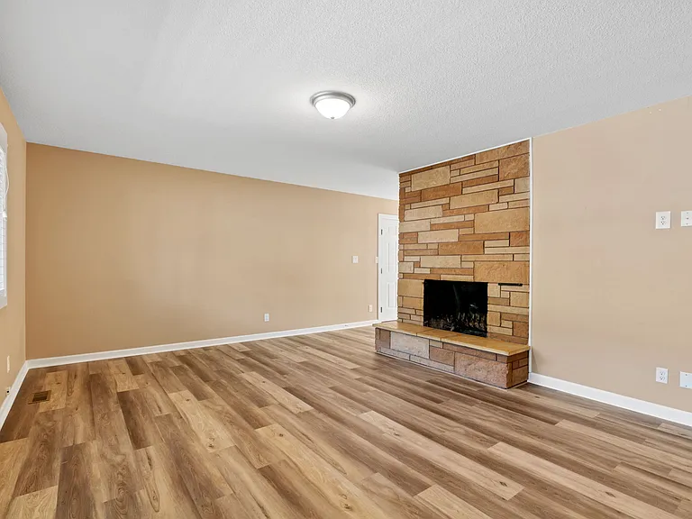 1216 Spruce St — Photo 10