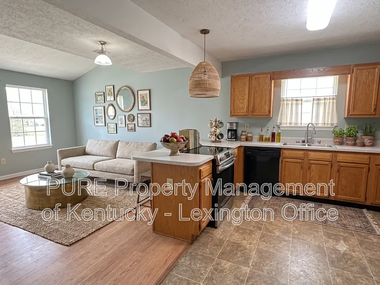 1100 Horsemans Ln #52 — Photo 4