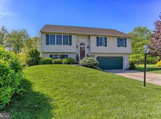 90 Locust Ct, Manchester, PA 17345