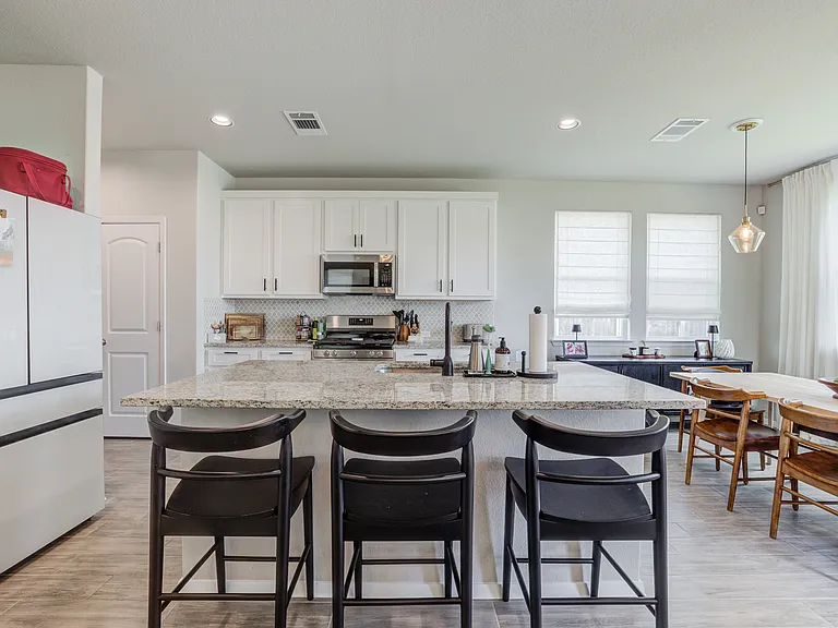 224 Stein Rd — Photo 16