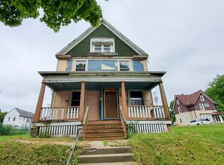 2047 N 33rd St, Milwaukee, WI 53208