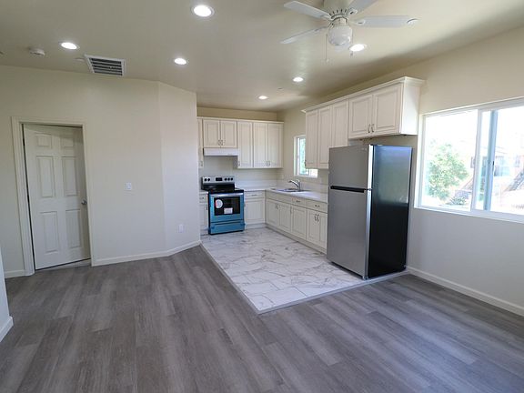 3rd image of 4213 Copeland Ave