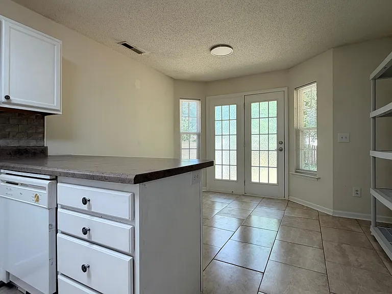 4832 Lighthouse Ct — Photo 13
