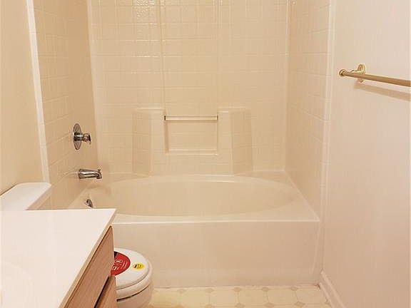 4th image of 4244 Lake Brandt Rd #4244