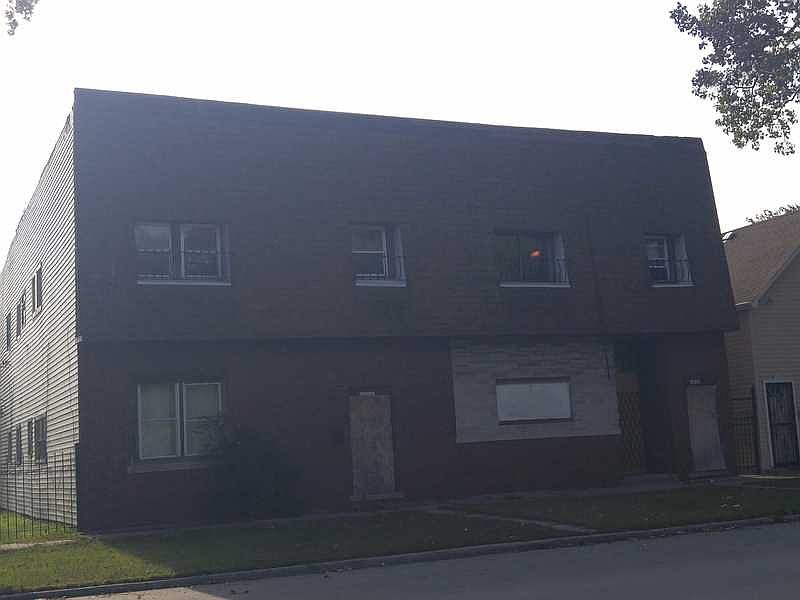 2nd image of 10117 S Commercial Ave
