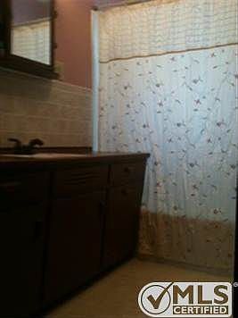 3rd image of 454 Bay De Noc St