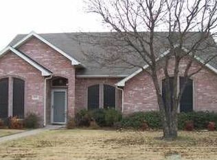 215 Diann St, Lancaster, TX 75146