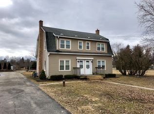 N53W30049 Arrowhead Dr, Hartland, WI 53029