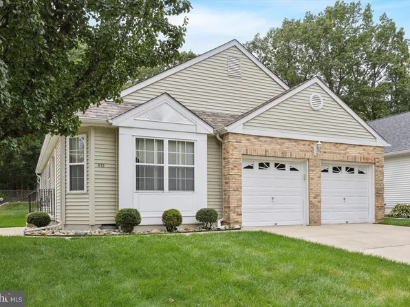 432 Virgin Island Dr, Williamstown, NJ 08094