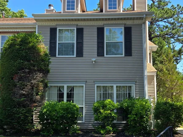 60 Cherokee Dr, Absecon, NJ 08205