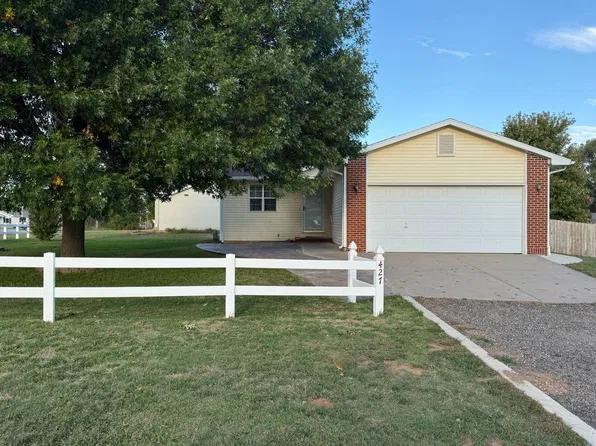 427 S Brown St, Kingman, KS 67068