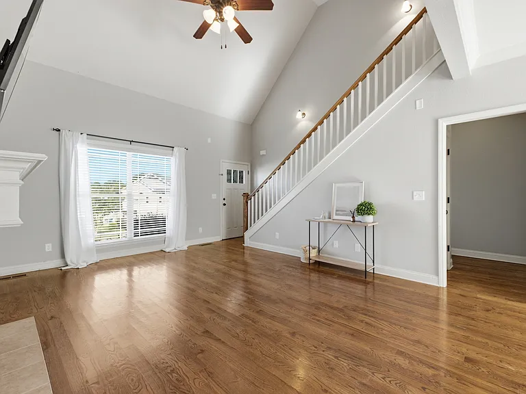 723 Windrush Loop — Photo 9