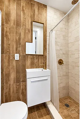 Bathroom, photo 3