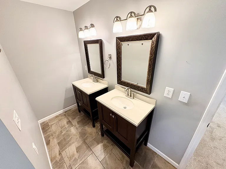 1233 Plymouth Ave — Photo 43