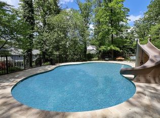 22 Dogwood Ln, Tenafly, NJ 07670