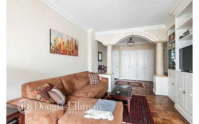 Sold by Douglas Elliman | media 25