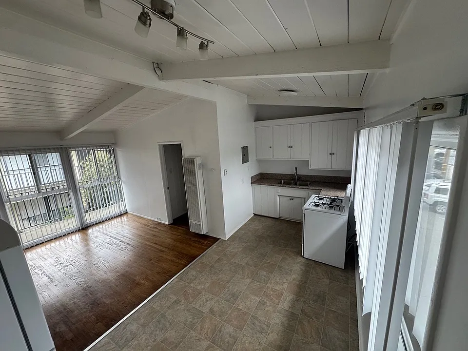 5415 West San Vicente