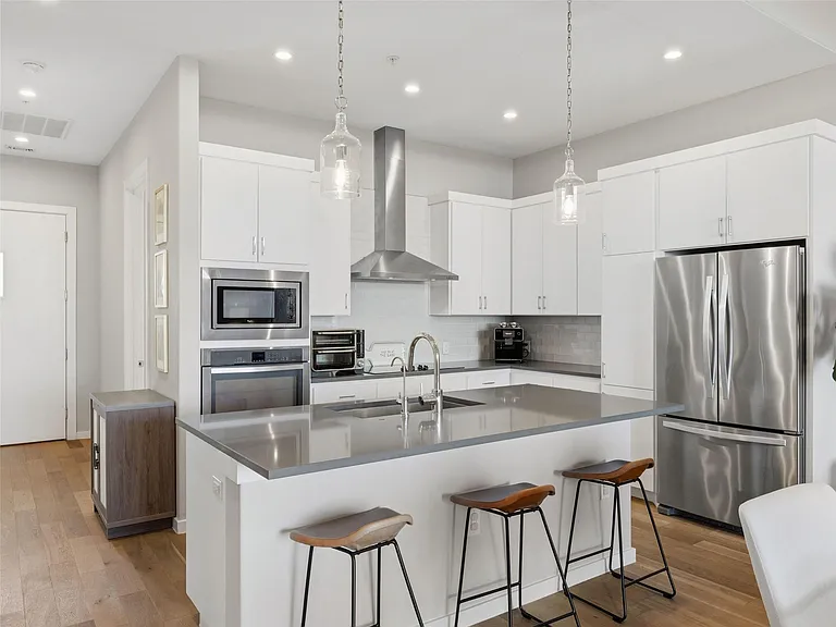 5921 Hi Line Rd #1303 — Photo 2