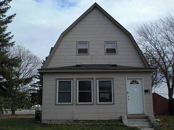 2nd image of 3655 Van Buren St NE
