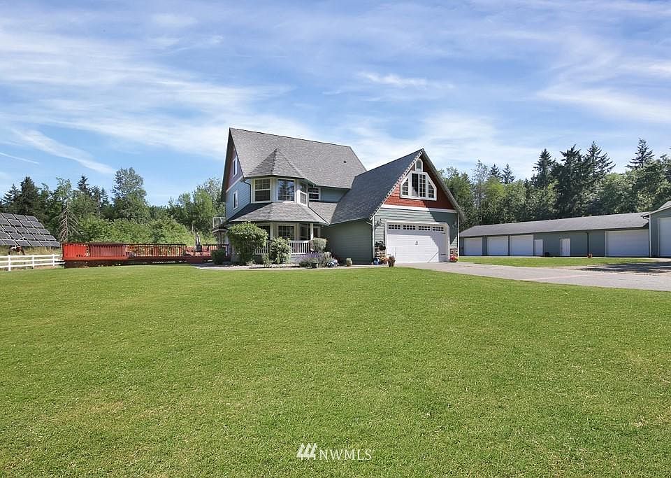 1st image of 16216 Chuckawa Ln SE