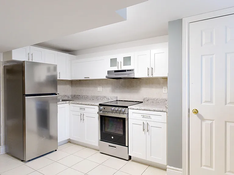775 Ossington Ave — Photo 15