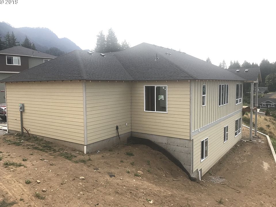 2nd image of 953 SE Windsong Dr