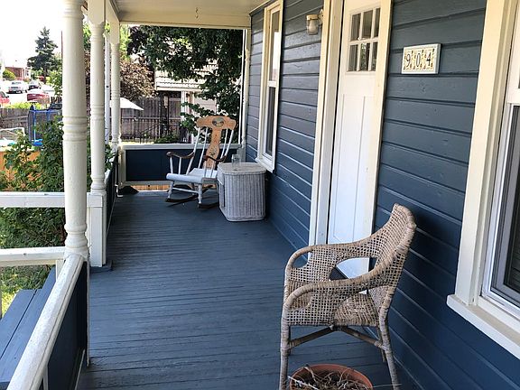 2nd image of 904 E 8th St #904