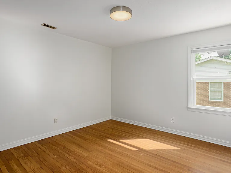 314 Columbus Ave — Photo 10